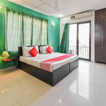 Oyo Flagship 387 Moulsari Avenue Hotel คูร์เคาน์ ภายนอก รูปภาพ