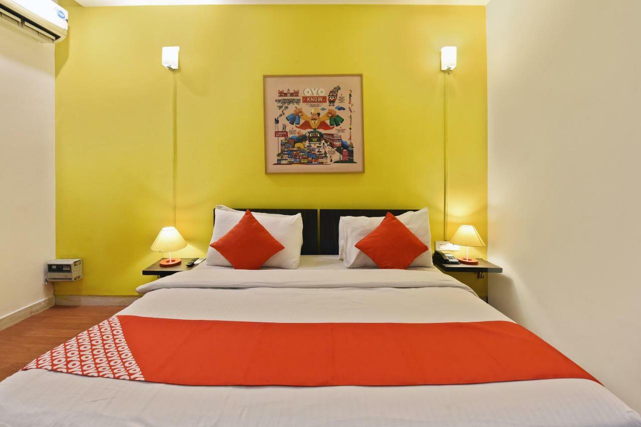 Oyo Flagship 387 Moulsari Avenue Hotel คูร์เคาน์ ภายนอก รูปภาพ