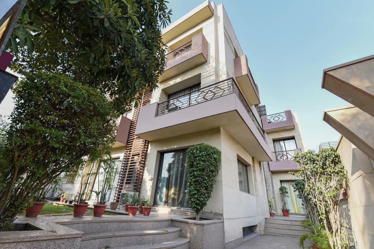 Oyo Flagship 387 Moulsari Avenue Hotel คูร์เคาน์ ภายนอก รูปภาพ
