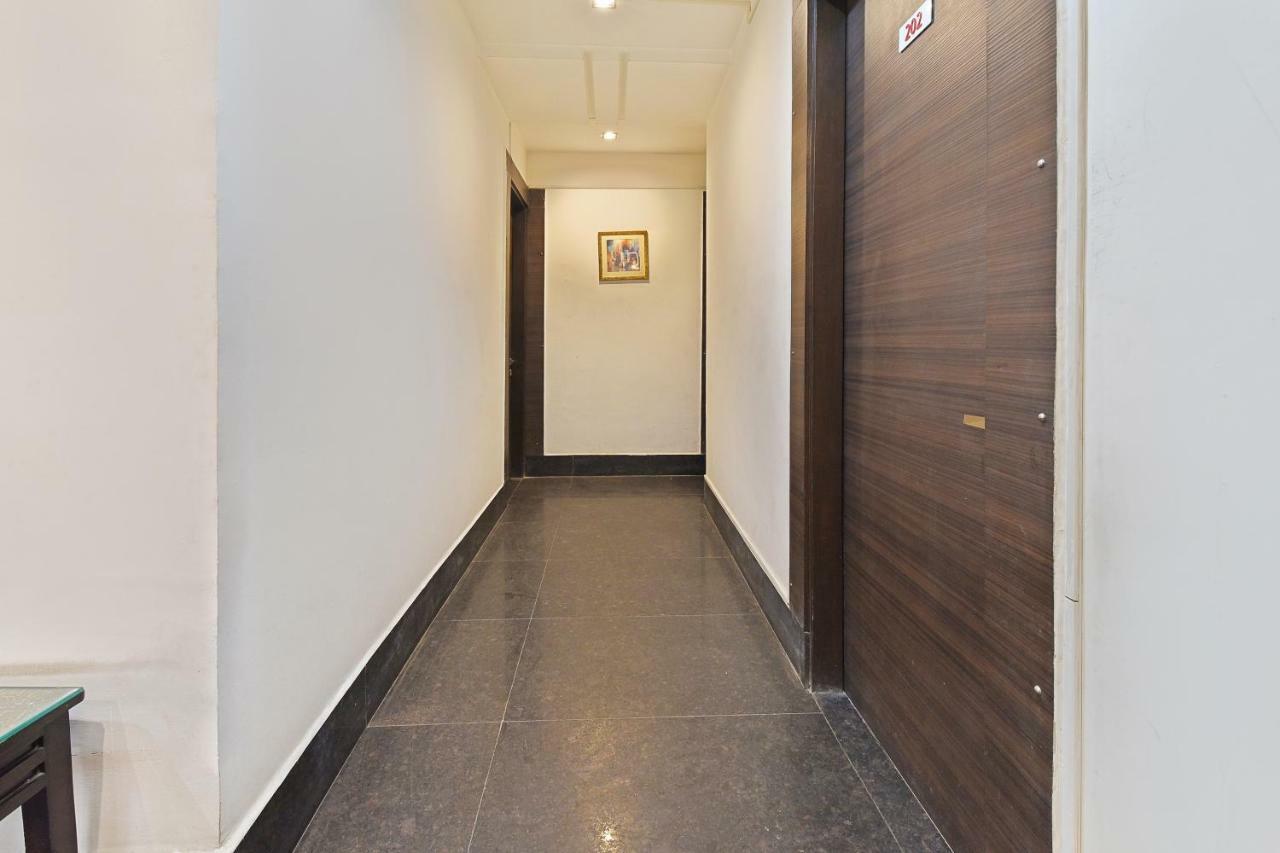 Oyo Flagship 387 Moulsari Avenue Hotel คูร์เคาน์ ภายนอก รูปภาพ